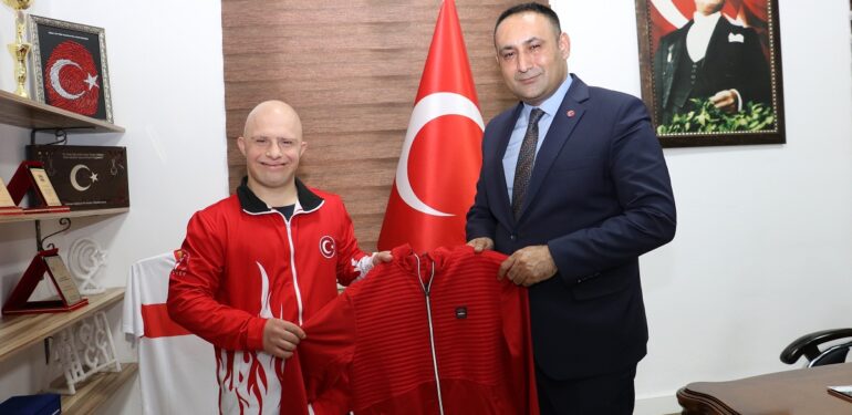 Engeller sevgiyle aşılıyor