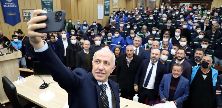 “Her koşulda işçilerimizin yanındayız”