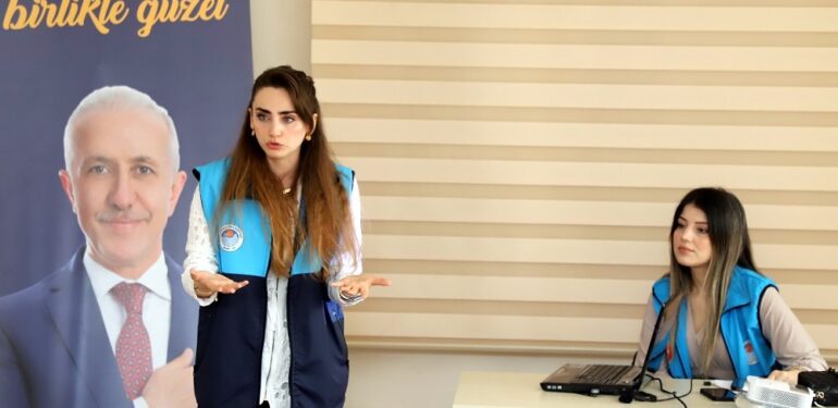 Ailelere ‘Ebeveyn Tutumları’ semineri