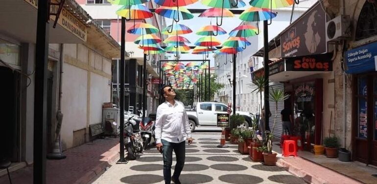 Silifke’ye Şemsiyeli Sokak Projesi