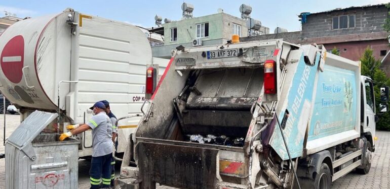VATANDAŞIN SESİNE KULAK VERDİ, ÇÖP KONTEYNIRLARI YENİLENDİ