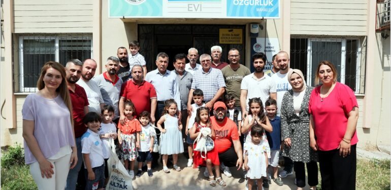 AKDENİZ BELEDİYESİNDEN “BABALARA ÖZEL” RENKLİ ETKİNLİK