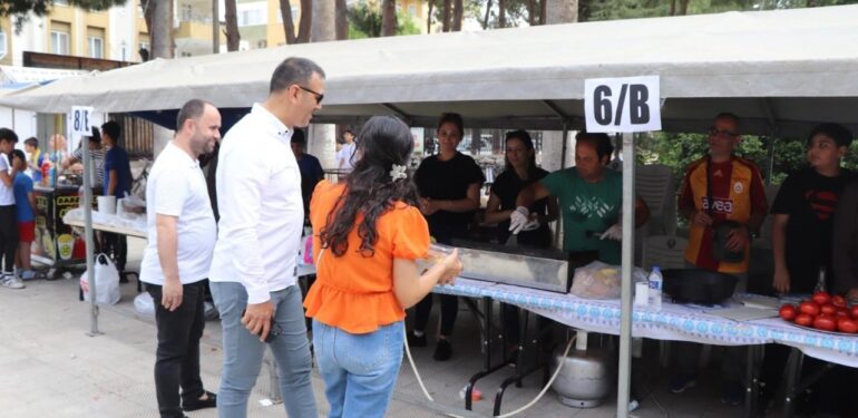 “Öğrencilerimizin her zaman yanındayız”