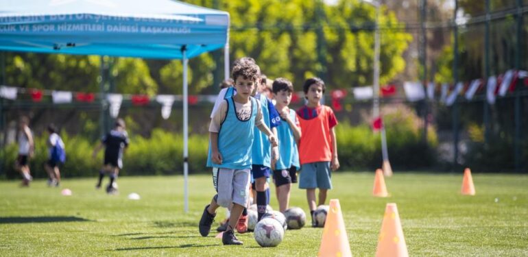 MERSİN’DE FUTBOL KURSLARI DEVAM EDİYOR