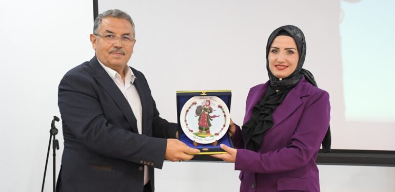 GÜLNAR BELEDİYESİ KADIN SAĞLIĞI KONFERANSI VE EĞLENCE ETKİNLİĞİ DÜZENLEDİ