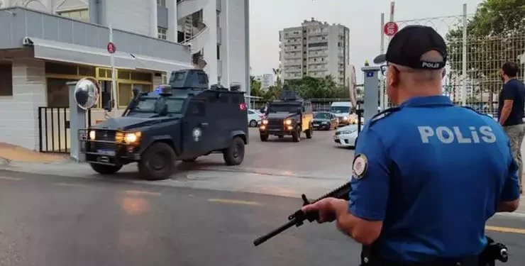 Mersin Emniyet Müdürlüğü, DEAŞ Terör Örgütü Üyesini Eylem Hazırlığında Yakaladı!