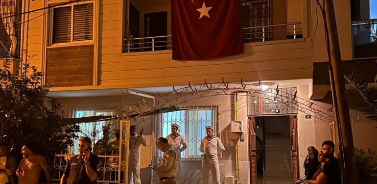 MERSİNLİ ŞEHİDİN ACI HABERİ AİLESİNE ULAŞTI