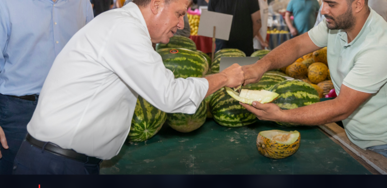 VAHAP SEÇER KIRKLARSIRTI PAZARINDA