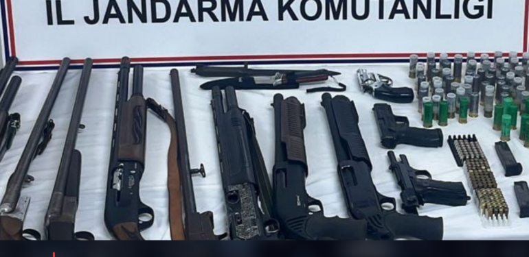 HAVAYA ATEŞ AÇAN MAĞANDA’NIN EVİNDEN CEPHANELİK ÇIKTI