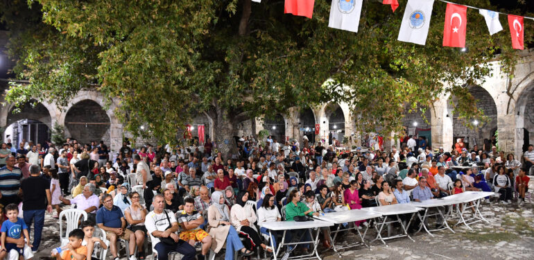 KARACAOĞLAN SEVDALILARI BİR ARAYA GELDİ