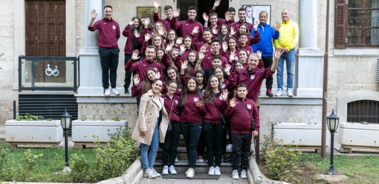 MAKEDON DANSÇILAR MERSİN’DEN MEMNUN AYRILDI
