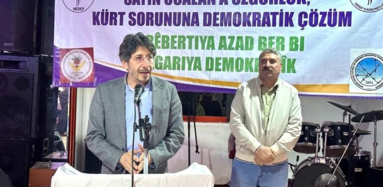 HEDEP MERSİN MİLLETVEKİLİNE FEZLEKE DÜZENLENDİ