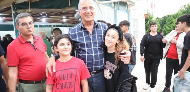 BAŞKAN TARHAN, TECELİ VATANDAŞLARLA BİR ARAYA GELDİ