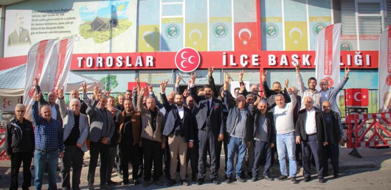 ‘KOMŞUNA GÜVEN’ ANLAYIŞI İLE YOLA ÇIKAN MHP’Li HÜSNÜ DOĞAN, ADAY GİBİ ÇALIŞIP, SIKMADIK EL, ÇALMADIK KAPI BIRAKMIYOR