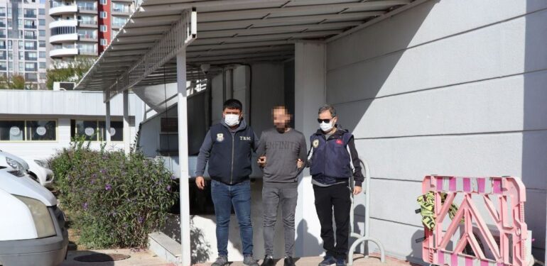 Hakkari’de yakalanarak Mersin’e getirilen terör örgütü üyesi tutuklandı