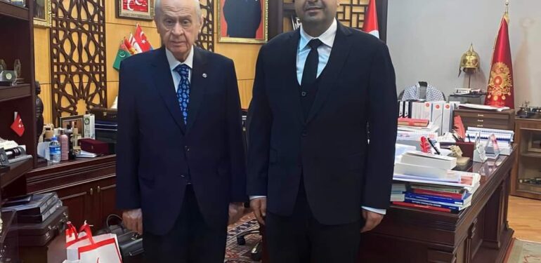 MERSİN BÜYÜKŞEHİR’DE ZEYNEL UĞUR GÖLGELİ SESLERİ!