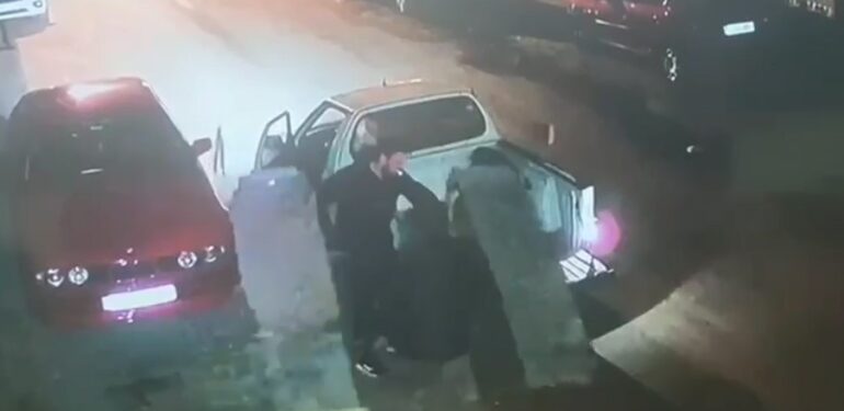 Hırsızlar iş yerinin önündeki rampayı çaldı