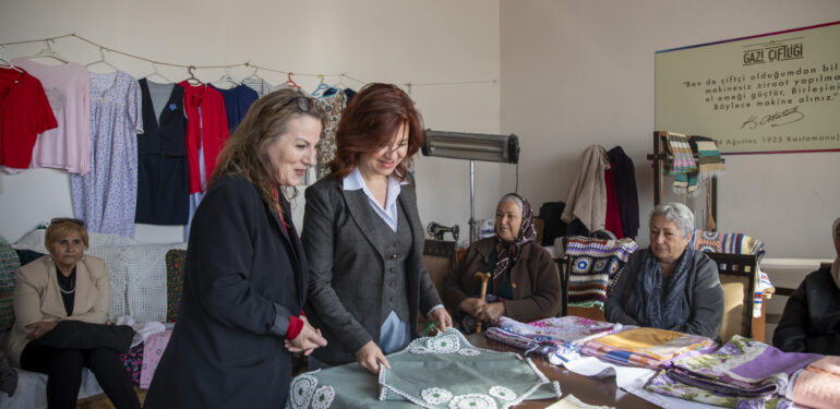 SİLİFKE GAZİ ÇİFTLİĞİ BU KEZ MERKEZDEN GELEN KADINLARI AĞIRLADI