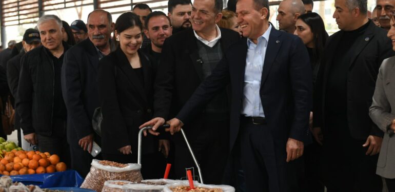 CHP’Lİ BAŞKANLAR SEÇER VE ÖZYİĞİT, ÇİFTKKÖY PAZAR YERİNİ ZİYARET ETTİ