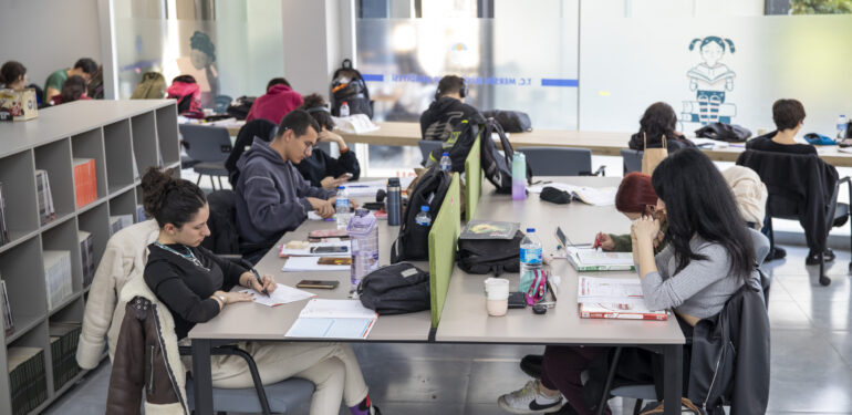 MERSİN BÜYÜKŞEHİR’DEN BİR OKUMA SALONU DAHA