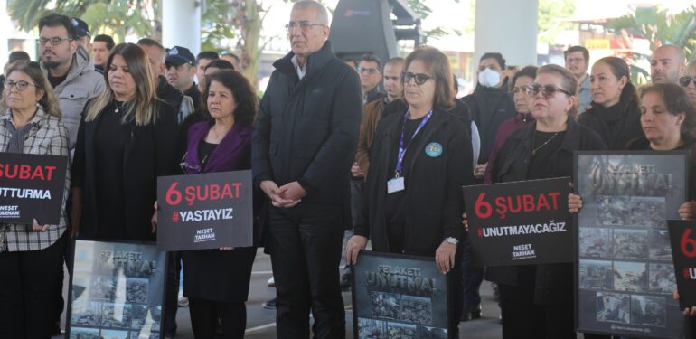 Mezitli’de 6 Şubat depremlerinde hayatını kaybedenler anıldı