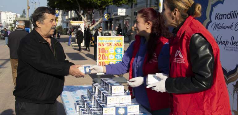 MİRAÇ KANDİLİ’NDE DE SİMİTLER MERSİN BÜYÜŞEHİR’DEN