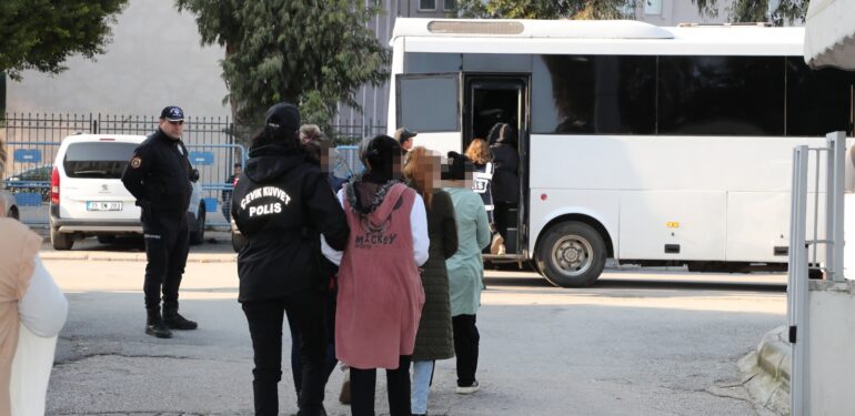 Kadın hırsızlık çetesi “Gaco” çökertildi: 8 tutuklama