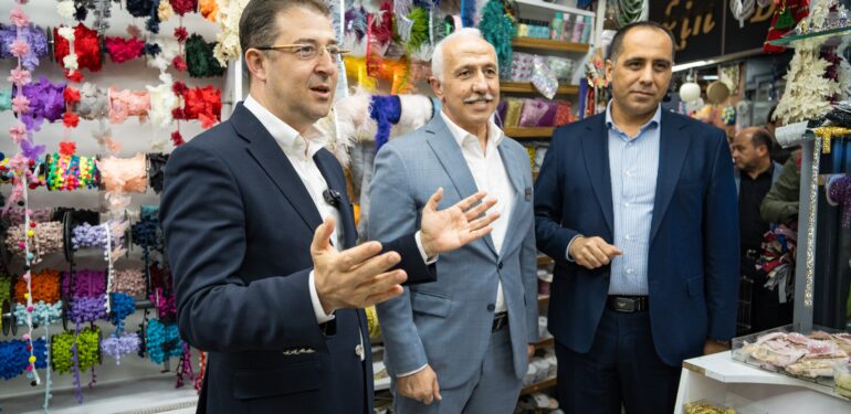 SERDAR SOYDAN ÇARŞI ESNAFINI ZİYARET ETTİ