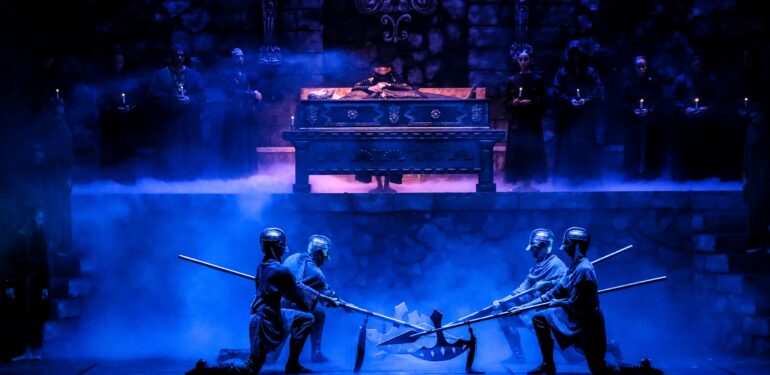 HAMLET 14 MART’TA MERSİN SAHNESİNDE