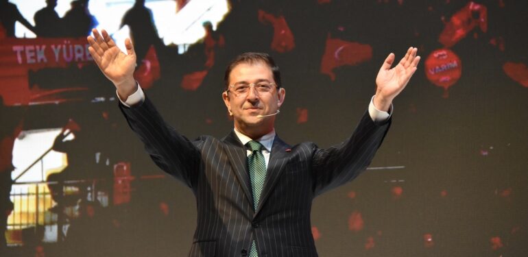 SOYDAN: “MERSİN’İN HİZMETKARI OLMAYA GELİYORUZ”