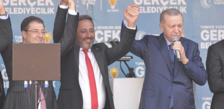 EKMEKCİ: “HALKIMIZ DA BİZE İNANIYOR VE GERÇEK BELEDİYECİLİĞİ BÜYÜK BİR ÖZLEMLE BEKLİYOR”