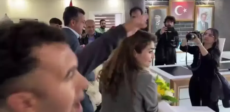 DEM Partililer’den Erdoğan ve Atatürk’e hakaret!