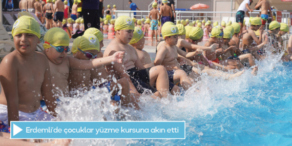 Erdemli’de çocuklar yüzme kursuna akın etti