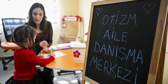 Aile Danışma Merkezinde otizmli bireylere yönelik eğitimler devam ediyor