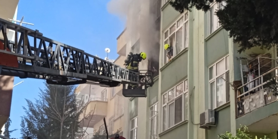 Tarsus’ta ev yangını korkuttu