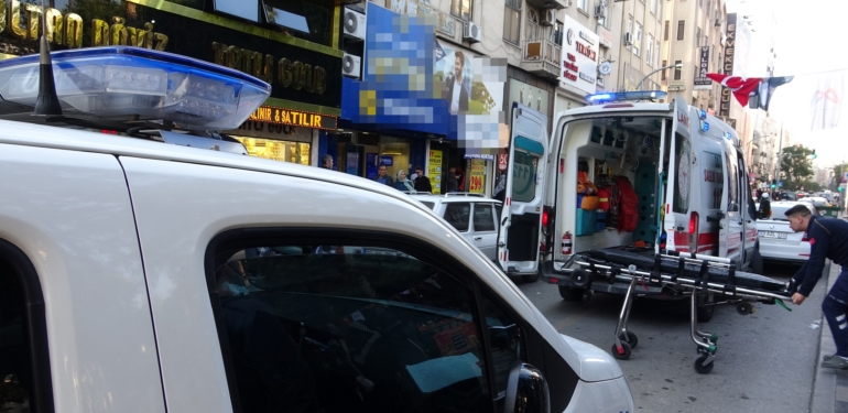 Mersin’de bıçaklı kavga: 2 yaralı