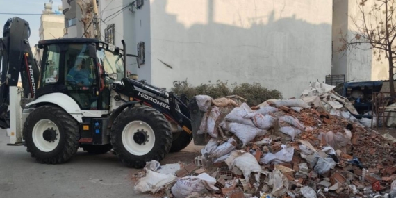 Mersin’de inşaat atıkları temizleniyor