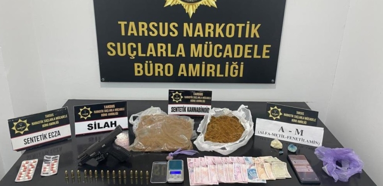 Narkotik polisi tarafından yakalanan uyuşturucu taciri 37 şüpheli tutuklandı