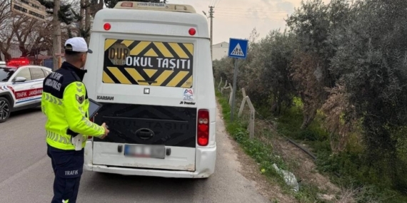 Mersin’de okul servis araçları denetleniyor