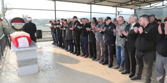 Hayatını kaybeden polis memuru son yolculuğuna uğurlandı