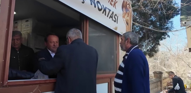 Mersin’de Halk Ekmek Büfesinde Ramazan ayı boyunca ekmek 2.5 lira