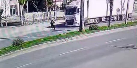 Mersin’de tırın çarptığı genç kız 12 günlük yaşam savaşını kaybetti