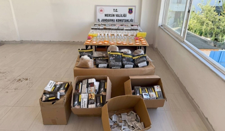Mersin’de kaçak makaron operasyonu: 2 gözaltı, on binlerce ürüne el konuldu