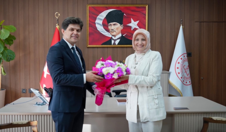 Mersin İl Milli Eğitim Müdürlüğü’nde devir teslim: Özdemirci görevi Durmuş’tan aldı