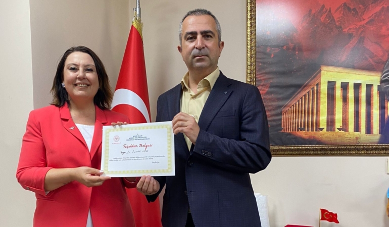 “Toroslar’dan Gelen Sağlık” 25. bölüme ilerlerken: Dr. Ruhsar Uçar’a teşekkür belgesi