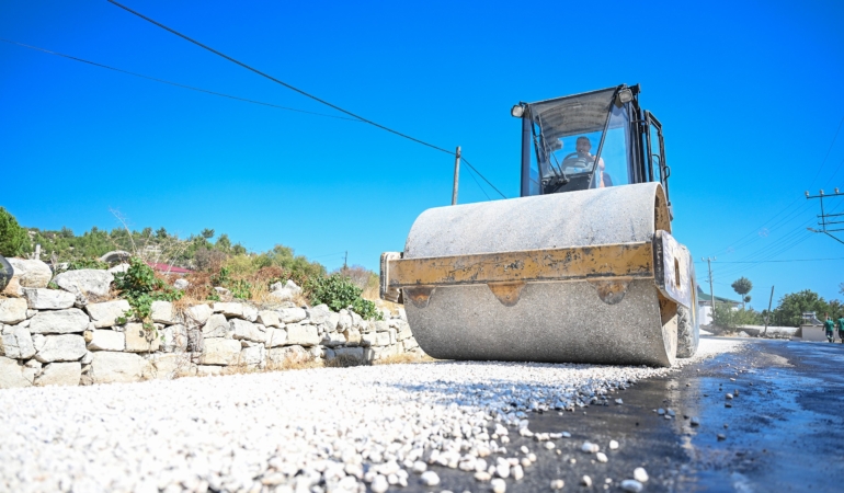 Gülnar’da 6,5 km’lik grup yolu asfaltlandı: Üreticiye güvenli, vatandaşa konforlu ulaşım