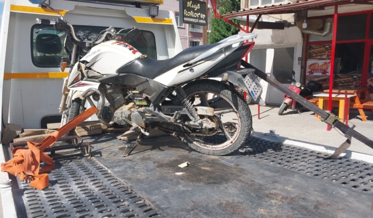 Mut’ta otomobil–motosiklet çarpışması: 1 yaralı