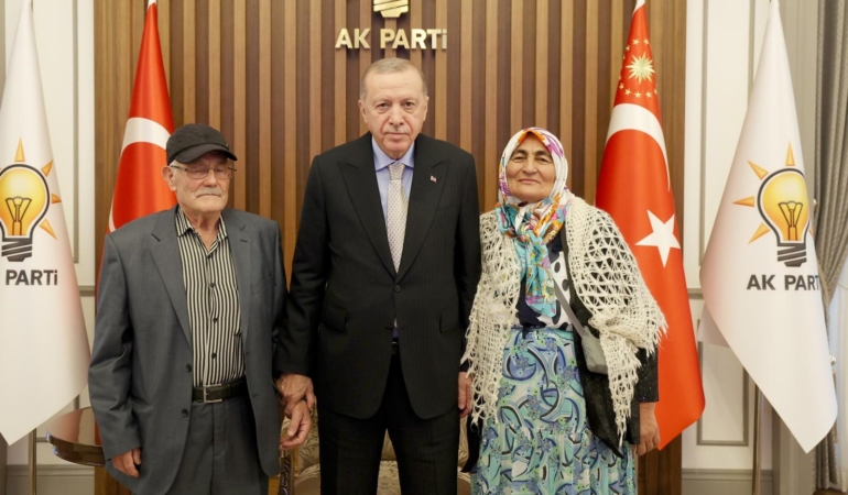 Cumhurbaşkanı Erdoğan, Şehit Astsubay Ahmet Ünver’in ailesini ağırladı
