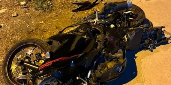 Tarsus’ta otomobille motosiklet çarpıştı: 20 yaşındaki sürücü yaşamını yitirdi