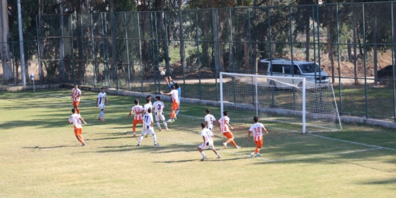 Akdeniz Belediye Spor, Tarsus Spor’u 3-2 mağlup etti: Namağlup seri sürüyor